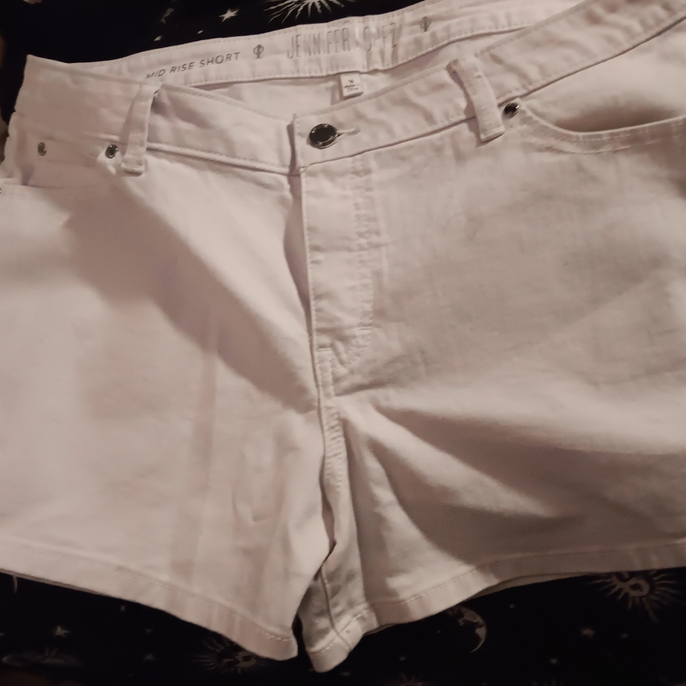 Jennifer Lopez shorts